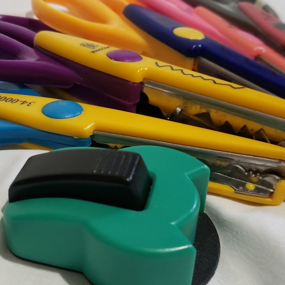 Provo Craft Design Scissors - Picture 2 of 4